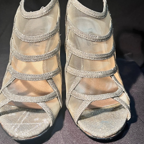 ***** SOLD ***** - Picture 6 of 7